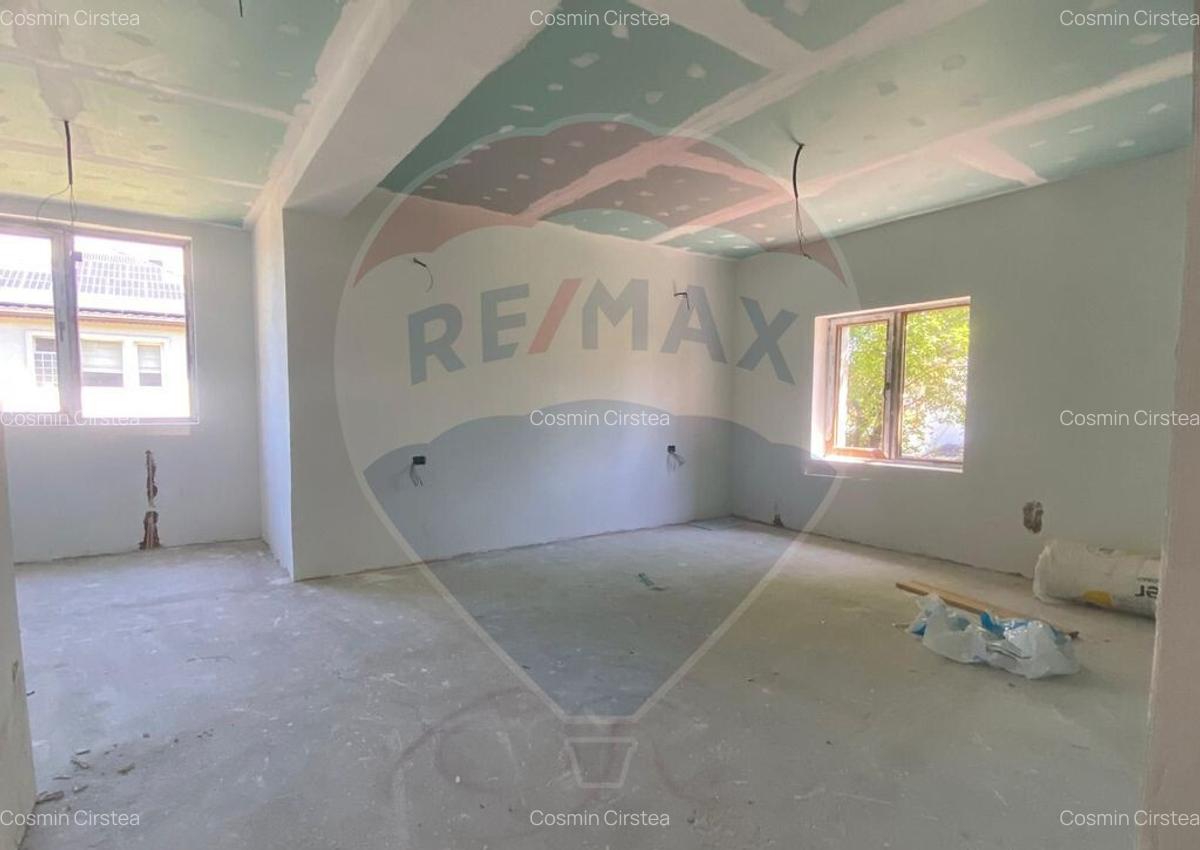 DE VANZARE Casa / Vila cu 12 camere in zona Sisesti - 2
