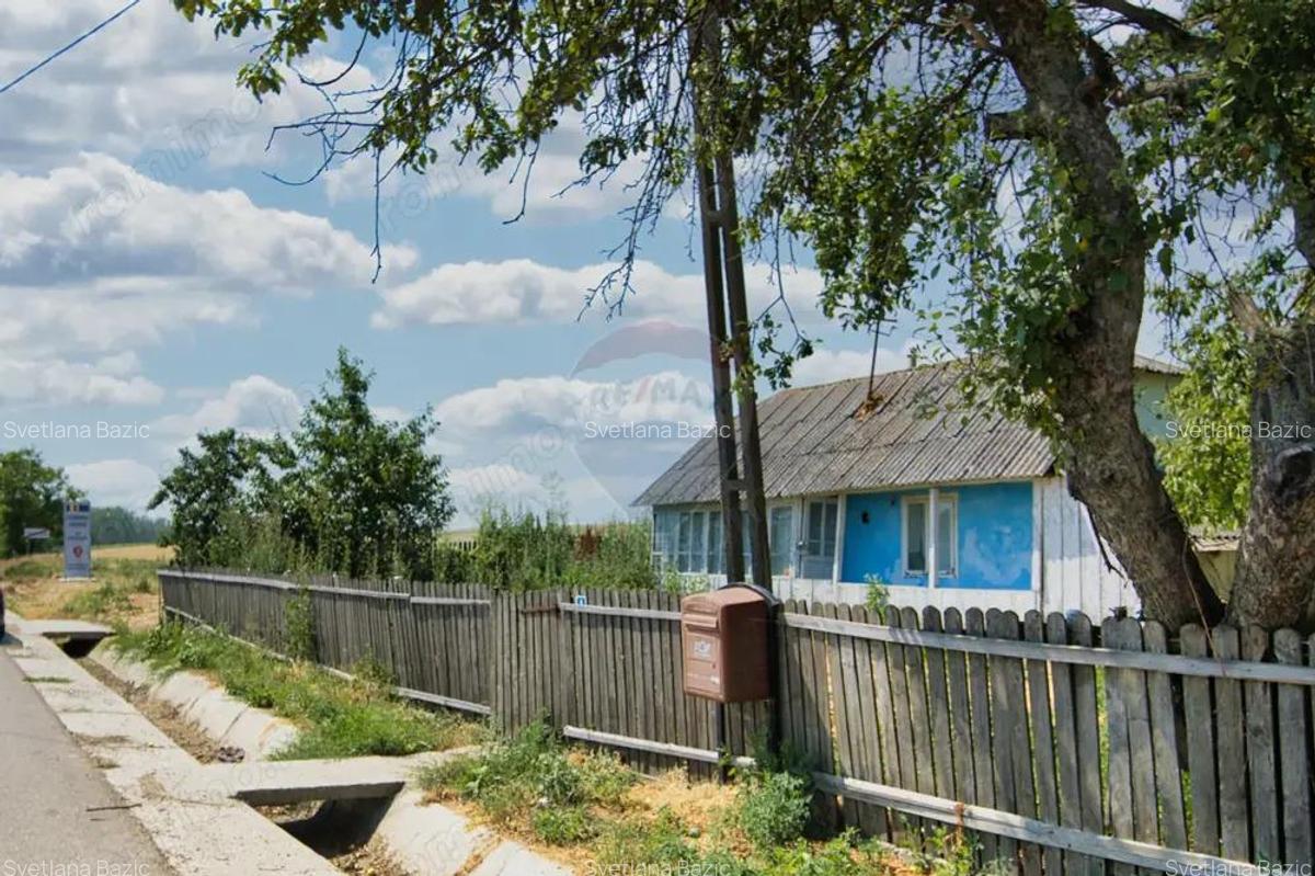 Casa batraneasca cu teren intravilan in apropiere de de Boto?ani - 6