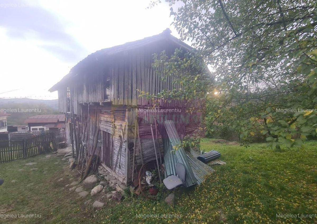 Casa batraneasca cu teren (4.910 mp) la Alunis - 7