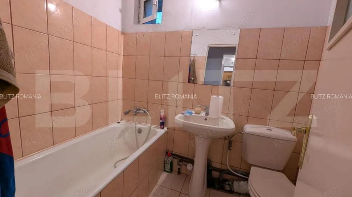 Apartament cu 3 camere, decomandat, cetate - 4