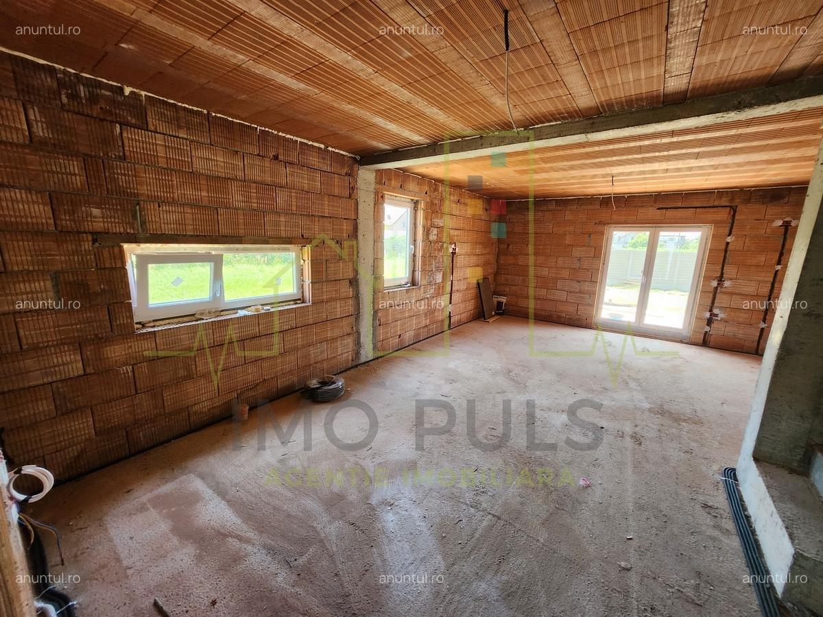 Mosnita Noua, duplex, pozitie foarte buna, 3 bai, 3 dormitoare - 4