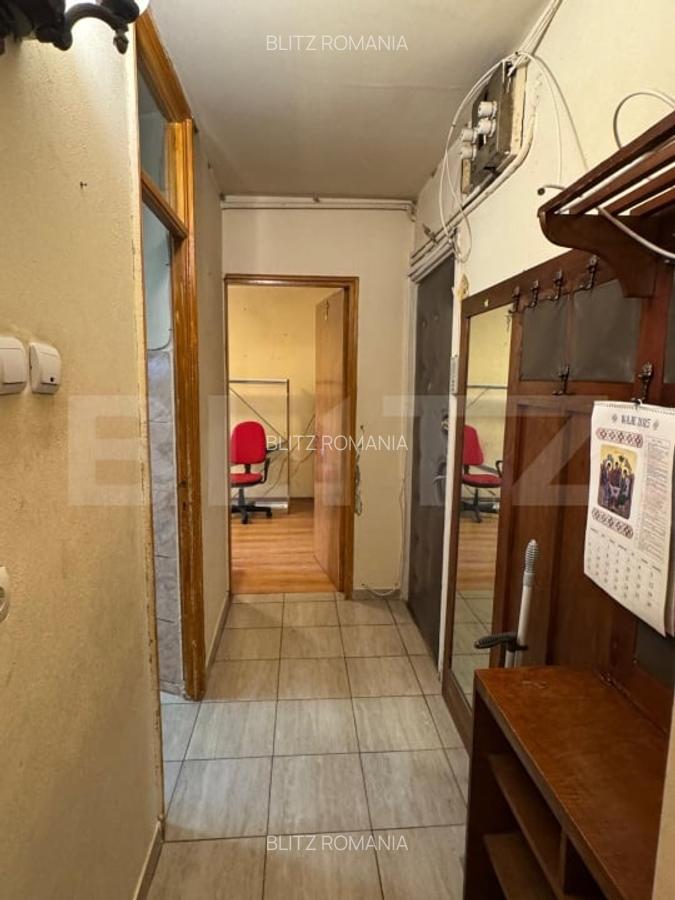 Apartament de vanzare, 3 camere, 65 mp, etaj intermediar, zona Calea Bucuresti - 6