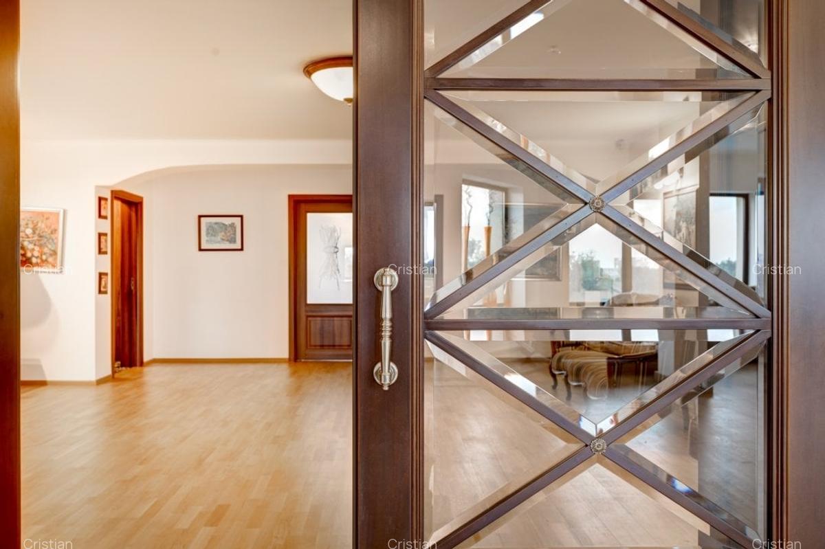 Vila exclusivista in Baneasa – teren 3.718 mp, suprafata desfasurata 1.750 mp - 43