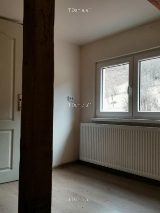 Vând casa  cu teren in com. Buces, sat Stanija, jud. Hunedoara - 7 Vând casa  cu teren in com. Buces, sat Stanija, jud. Hunedoara - 7