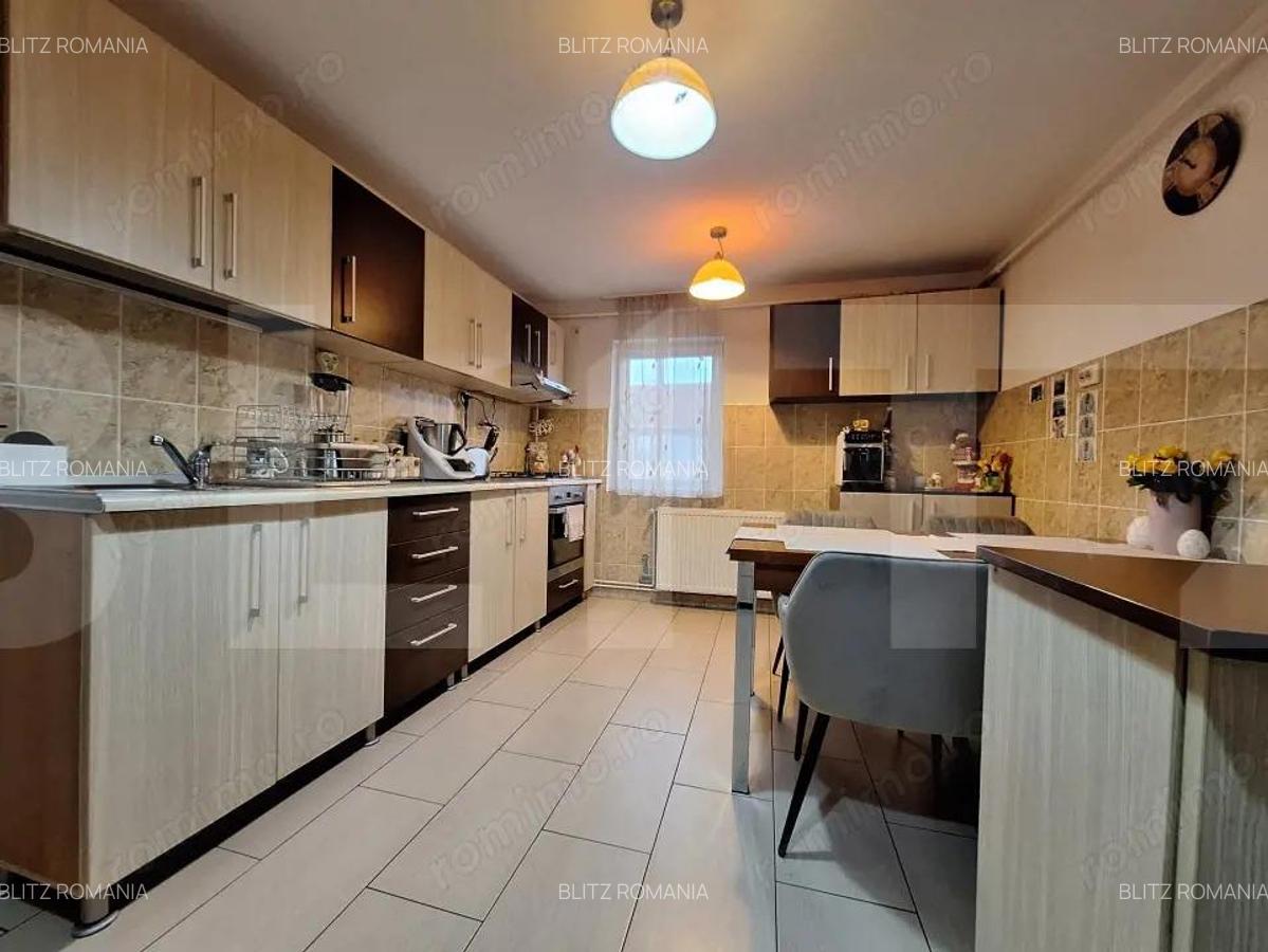 Apartament de vanzare, cu 2 camere, spatios, zona Aradului - 11