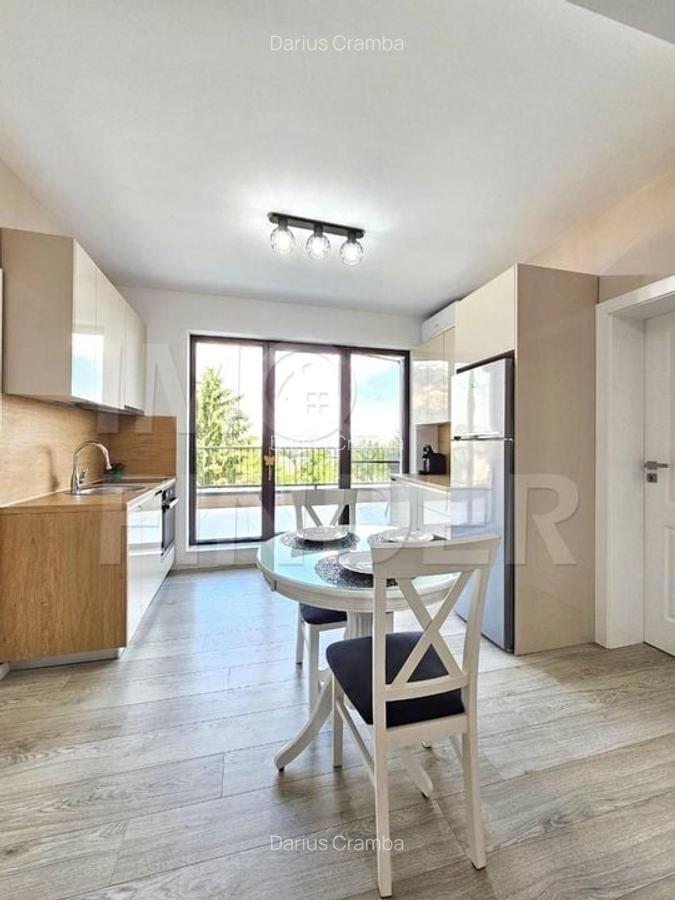 Inchiriere apartament 3 camere situat in vila privata, zona UMF - 15