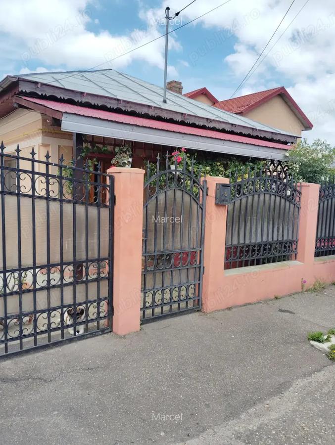 Casa de vanzare -Rm Sarat jud Buzau - 1