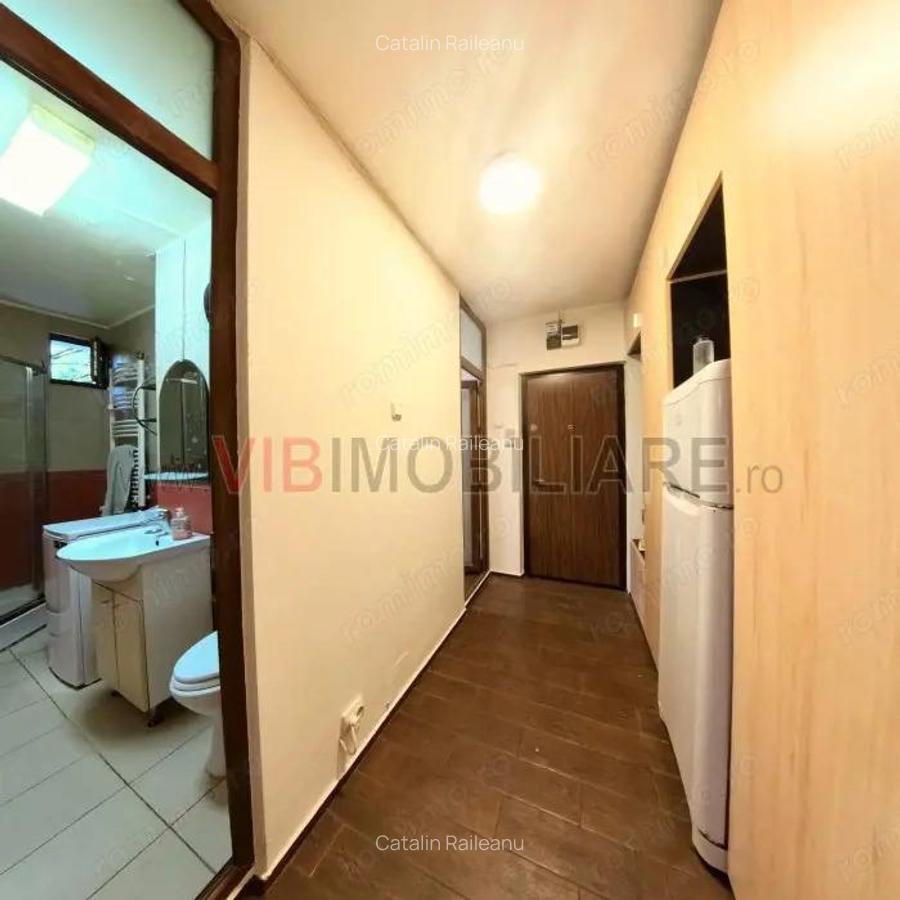 Garsoniera - Romancierilor - etajul 1 - 6