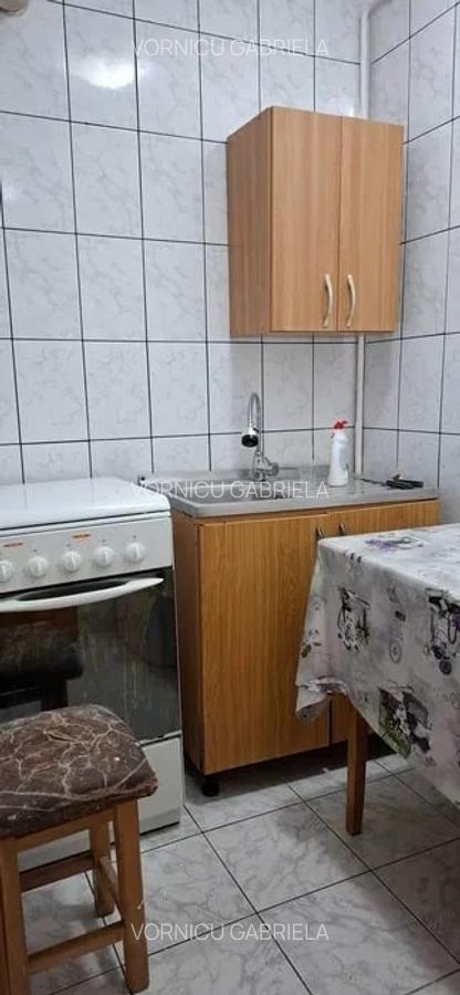 Garsonieră decomandată, mobilată în Tătărași - 4