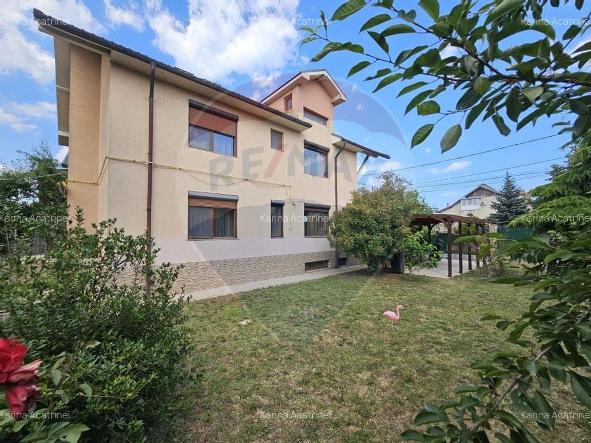 Vila cu 5 camere de vanzare Central Mangalia Constanta - 1