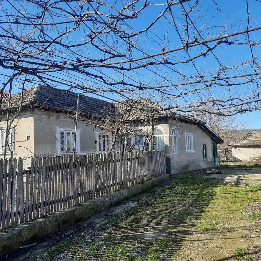 De vanzare casa in sat Raristea - 2 De vanzare casa in sat Raristea - 2