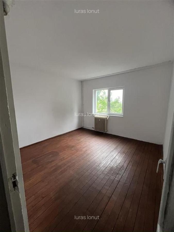 Apartament cu 3 camere decomandat în Iosia - 1