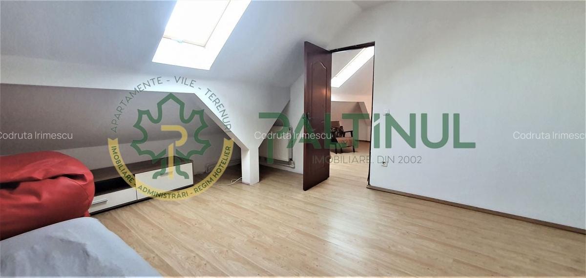 Apartament la mansarda, zona Stefan cel Mare - 4