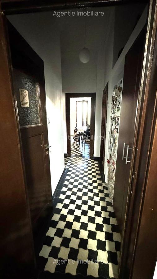 4 camere Magheru, interbelic, circular,2 balcoane, 2 băi geam, terasă, boxă, ASE - 19
