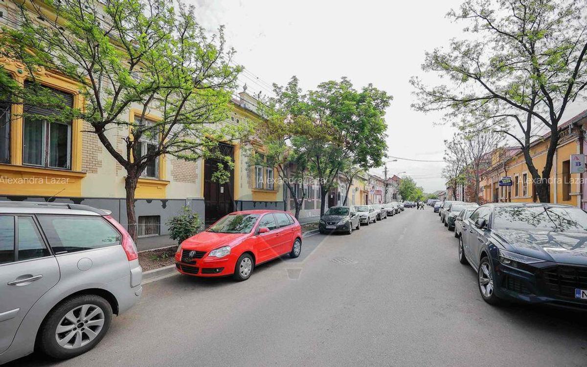 Casa de Vanzare cu 4 camere, Ultracentral - Cuza Voda - 18