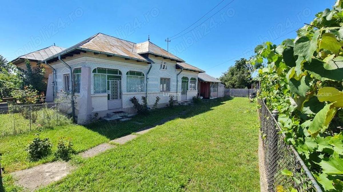 Casa si teren (79 km Bucuresti - 32 km Ploiesti - 17 km Targoviste) - 1