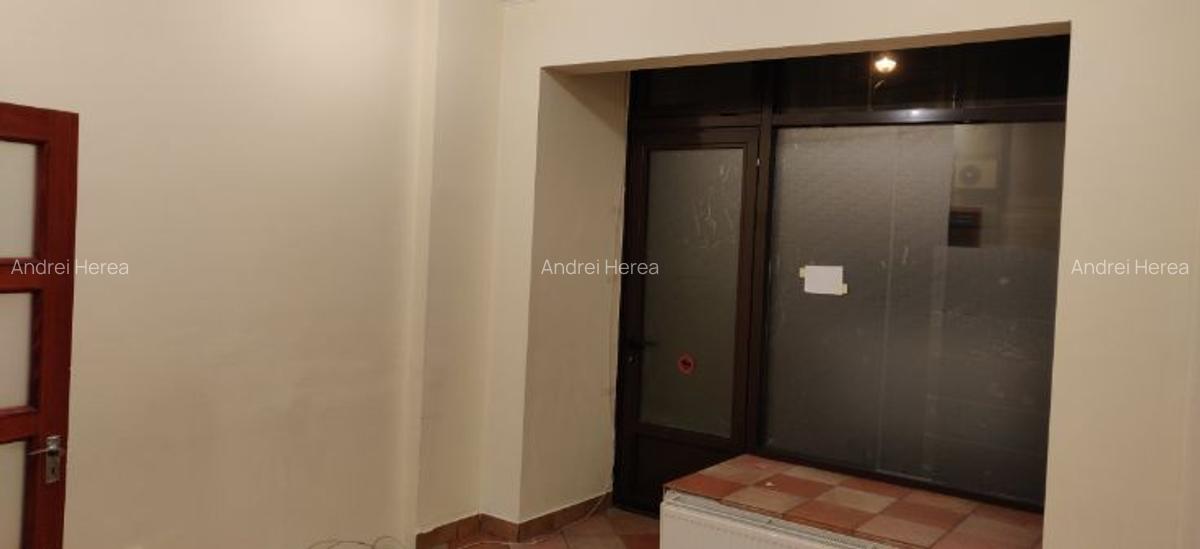 Inchiriez spatiu comercial ultracentral vad comercial - 7