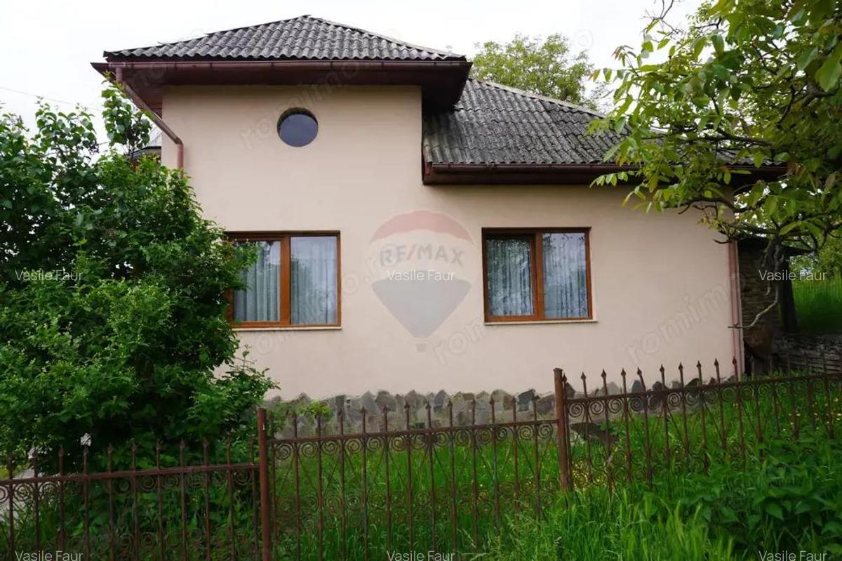 Casa / Vila cu 3 camere de vanzare in zona Sud-Est - 1