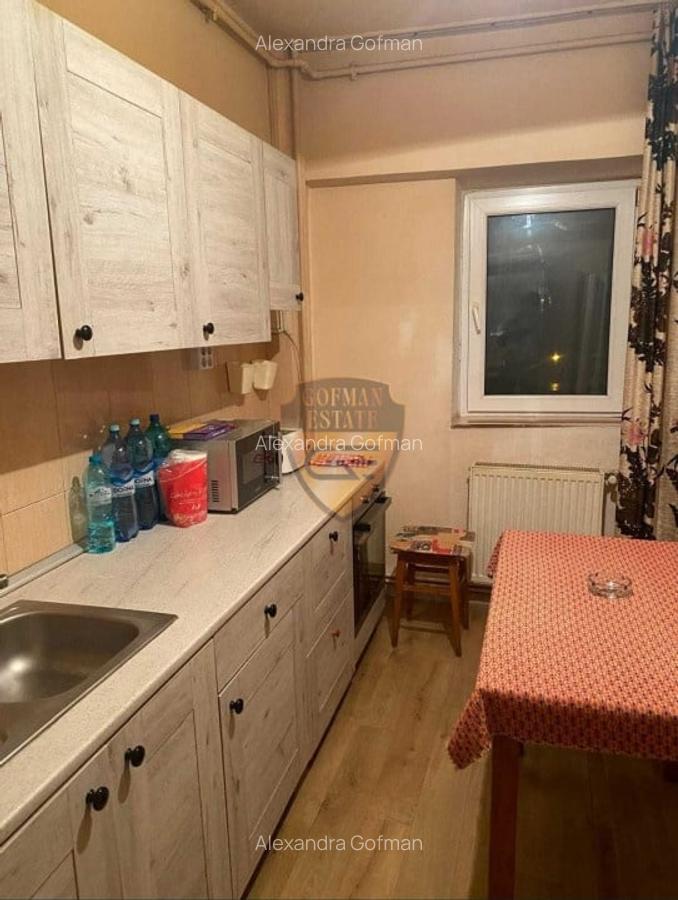 Apartament cu 3 camere decomandat în Casa de Cultură - 3