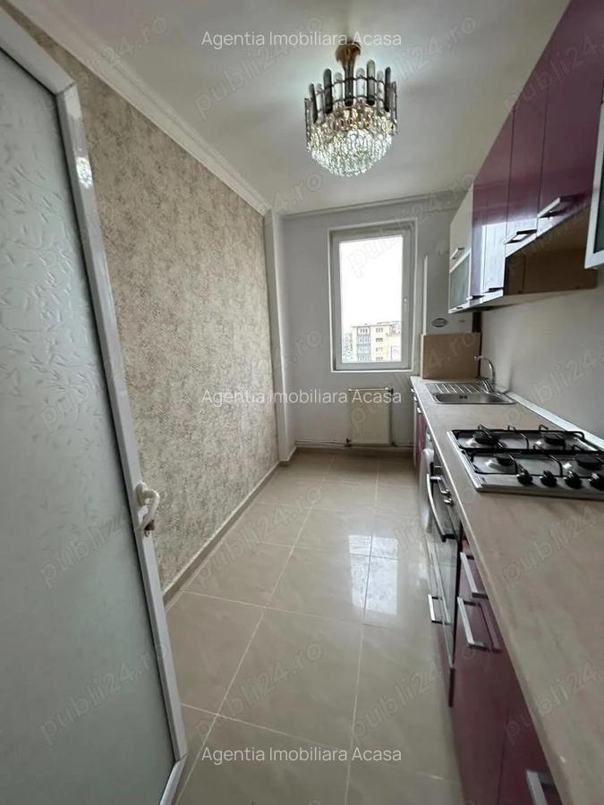 De vanzare apartament cu 2 camere decomandate, zona Hotel Roman - 2