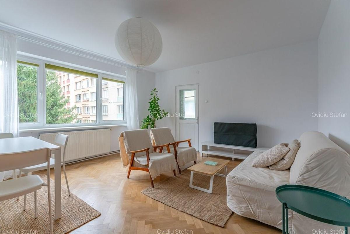 Apartament 3 Camere Decomandat de Închiriat - Zonă Centrală, Brașov - 2
