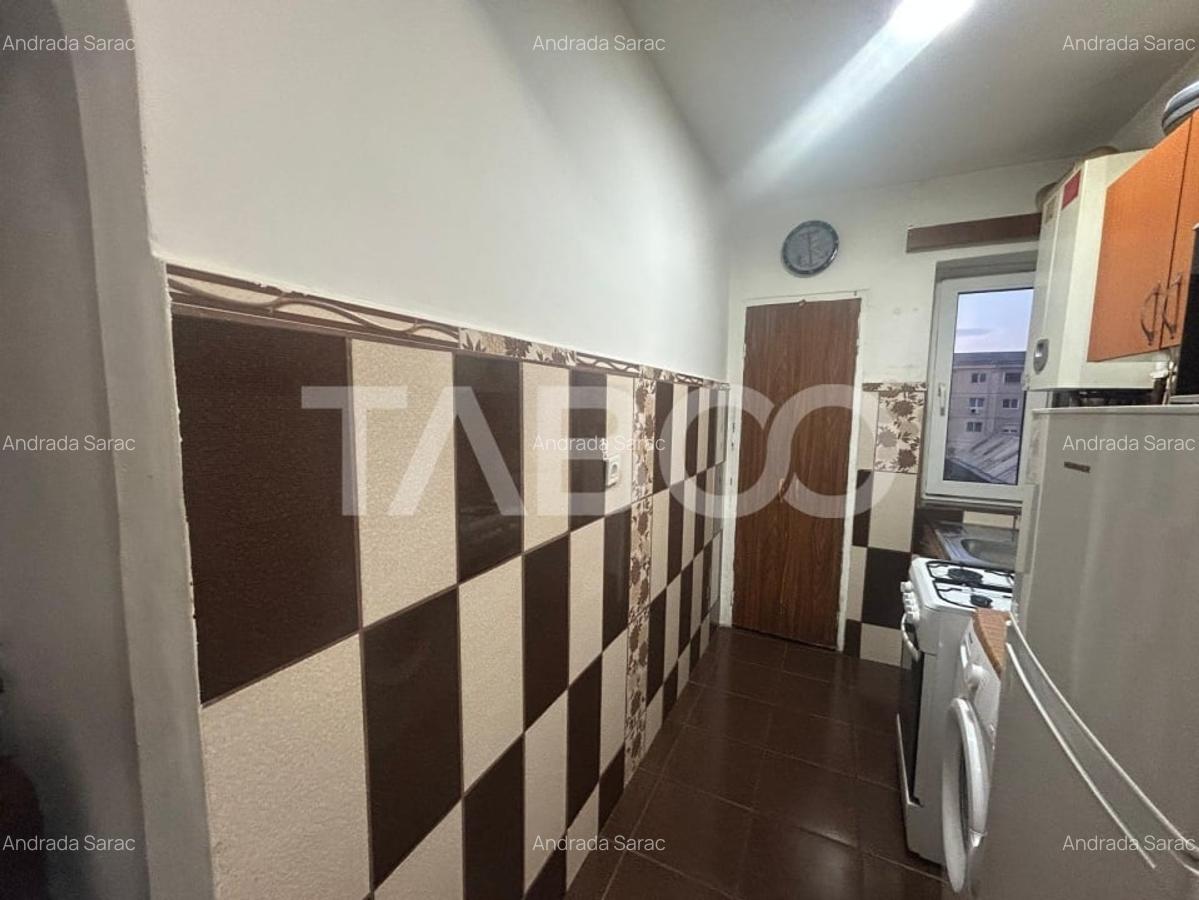 Apartament 2 camere de vanzare in zona Vasile Aaron - 6