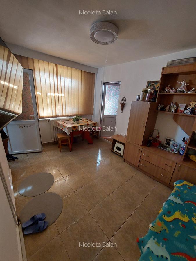 Apartament  Scoala 8, 2 camere - 5