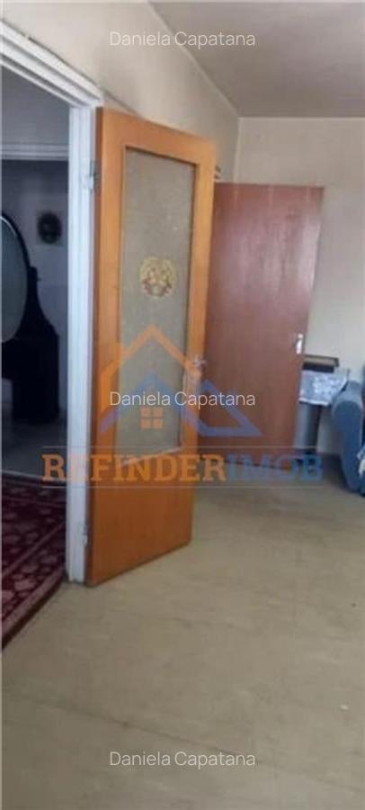 Vanzare apartament 3 camere  Metrou Raul Doamnei - 7