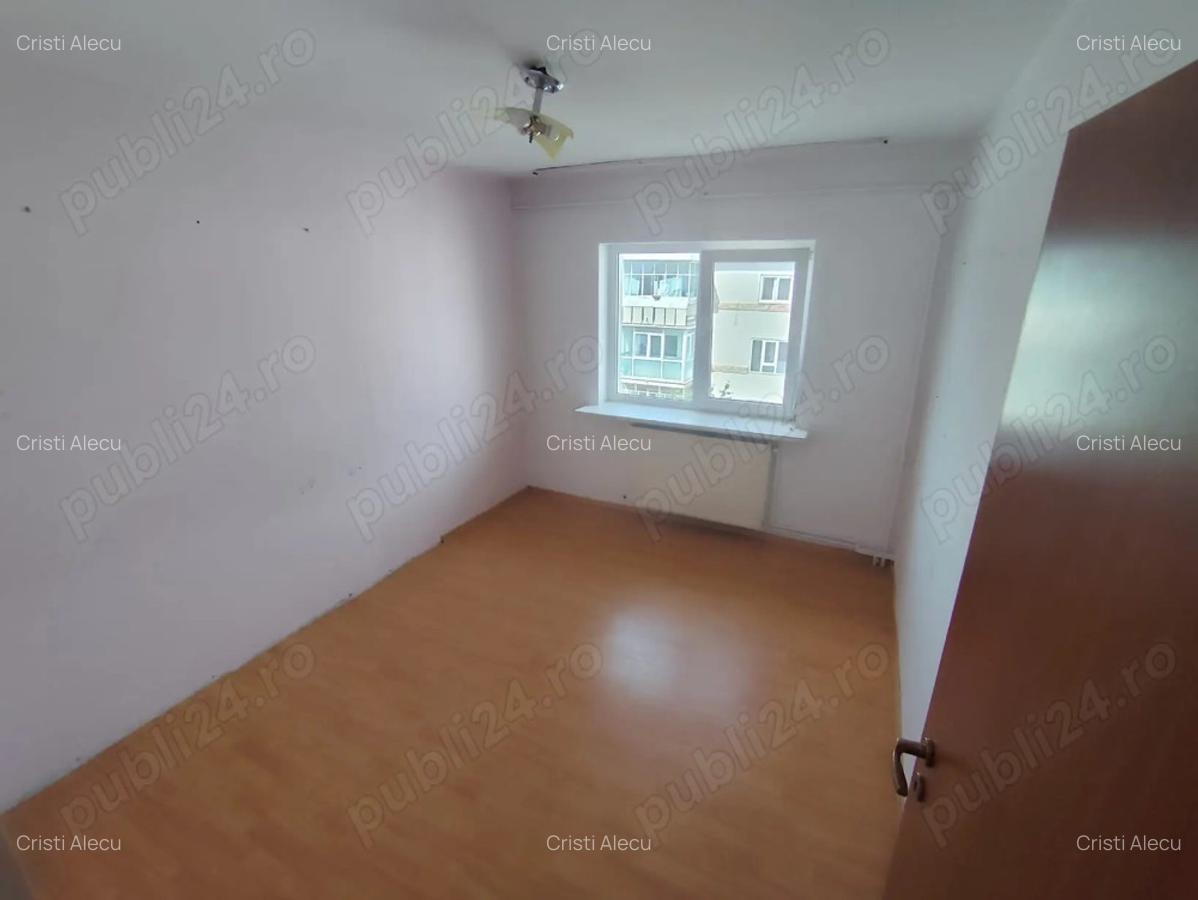 Pitesti, apartament 3 camere, decomandat - 7