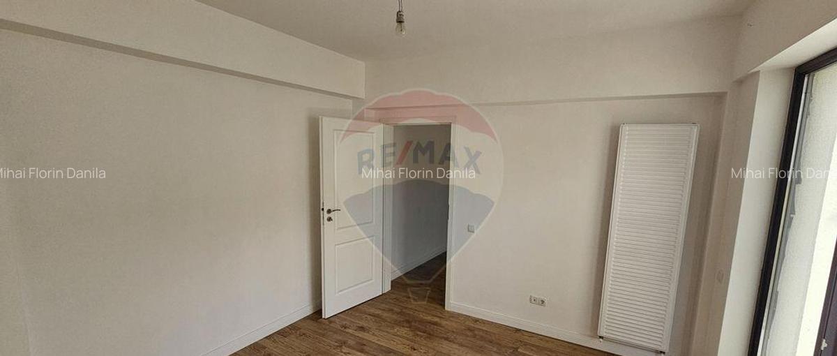 Apartament cu 3 camere de vanzare in zona Andronache - 3