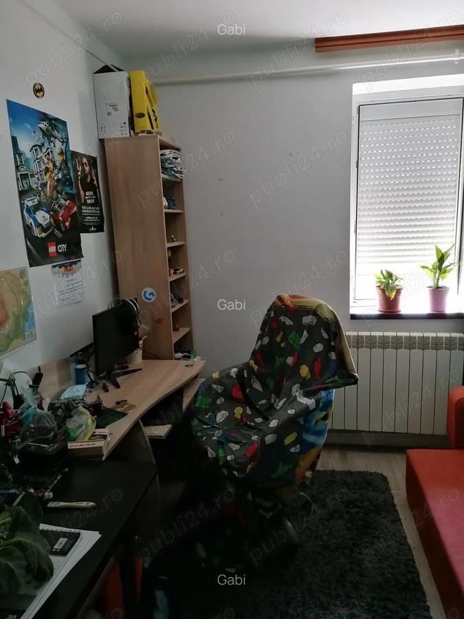Vand apartament 3 camere. - 2