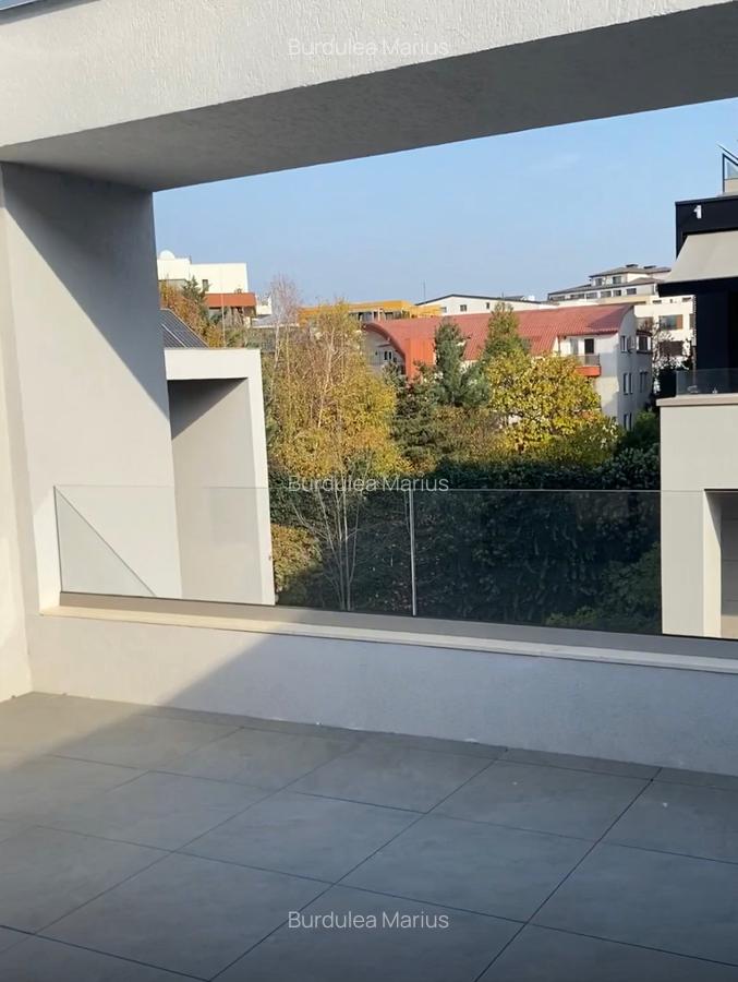 Vila impresionanta in condominiu cu securitate la doar câțiva metri de parc - 17