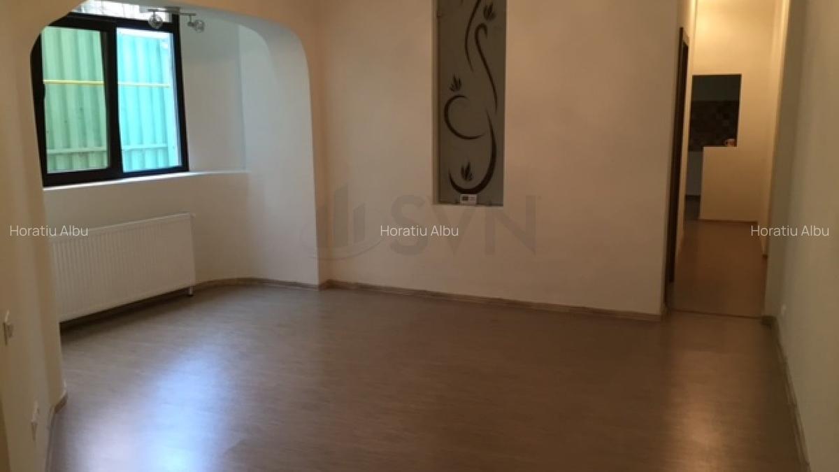 Apartament cu 3 camere semidecomandat în Titulescu - 1