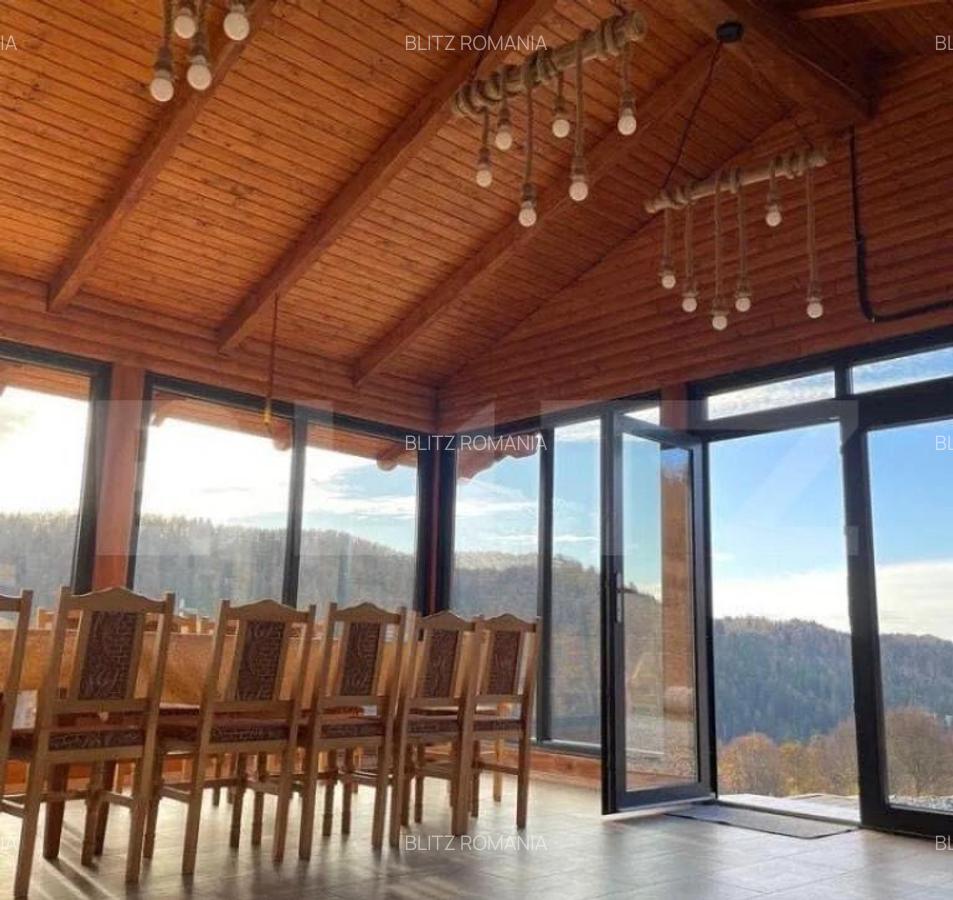 Cabana de vanzare, 10 camere cu baie proprie fiecare, 270 m - 1