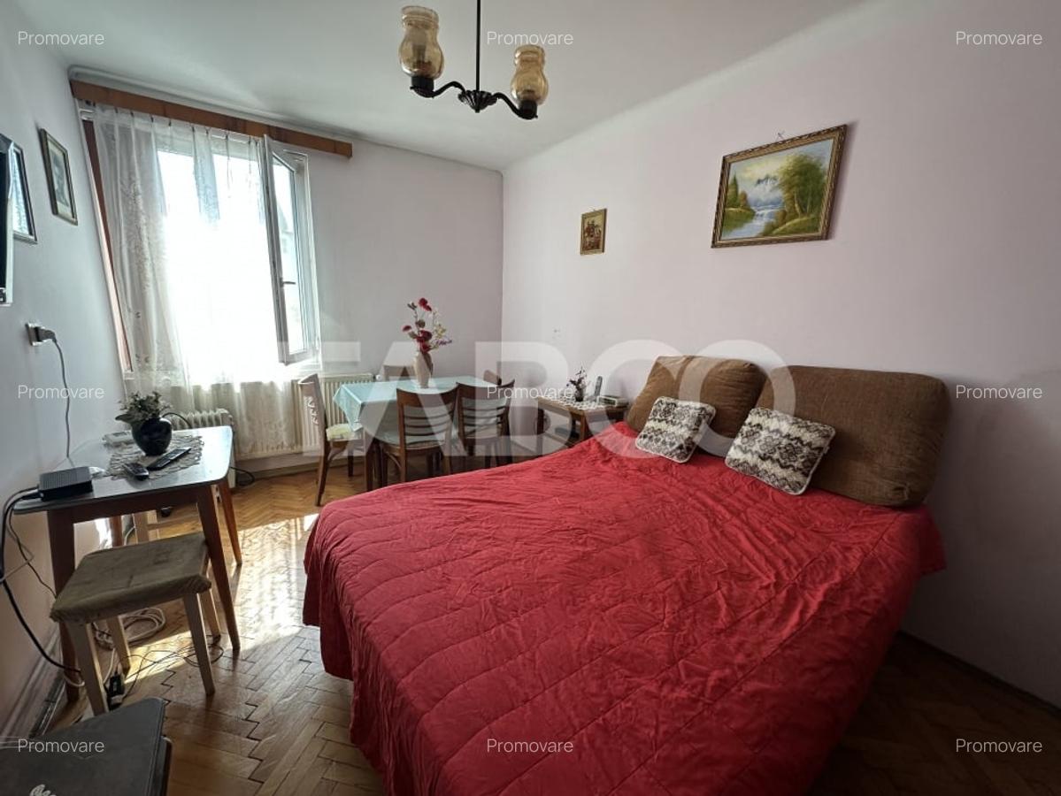 Apartament 2 camere 47 mpu decomandat 2 boxe la subsol garaj etaj 2 - 3