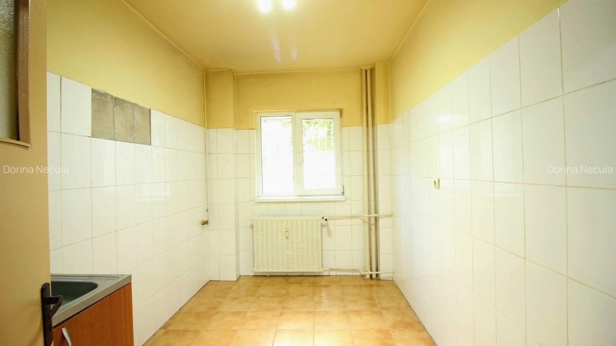 Turda - Parcul Regina Maria, 2 camere, decomandat, parter cu balcon, bloc 1982 - 5