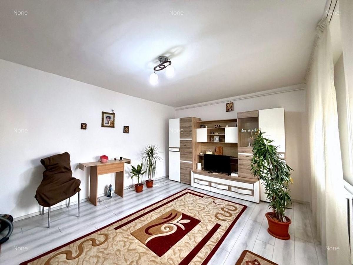 2 camere Doamna Ghica bloc 1990 - 2