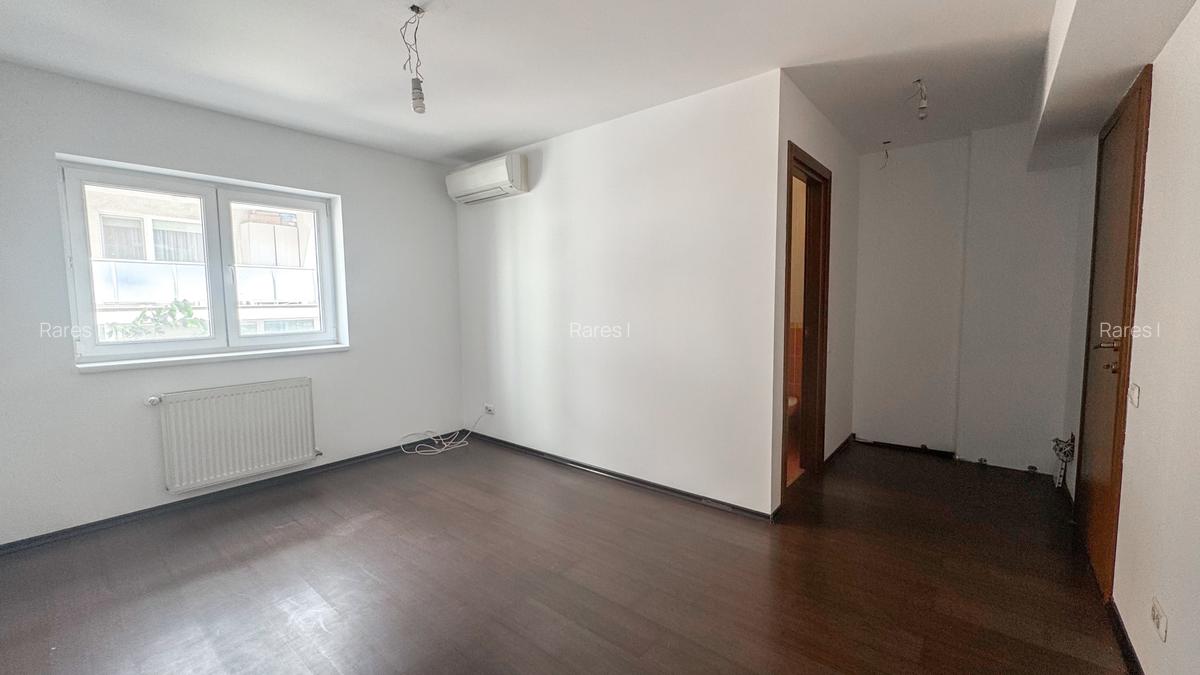 Apartament cu 3 camere decomandat în Vitan - 8