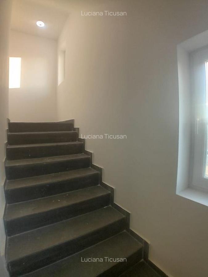 Apartament cu 2 camere decomandat în Apărătorii Patriei - 4