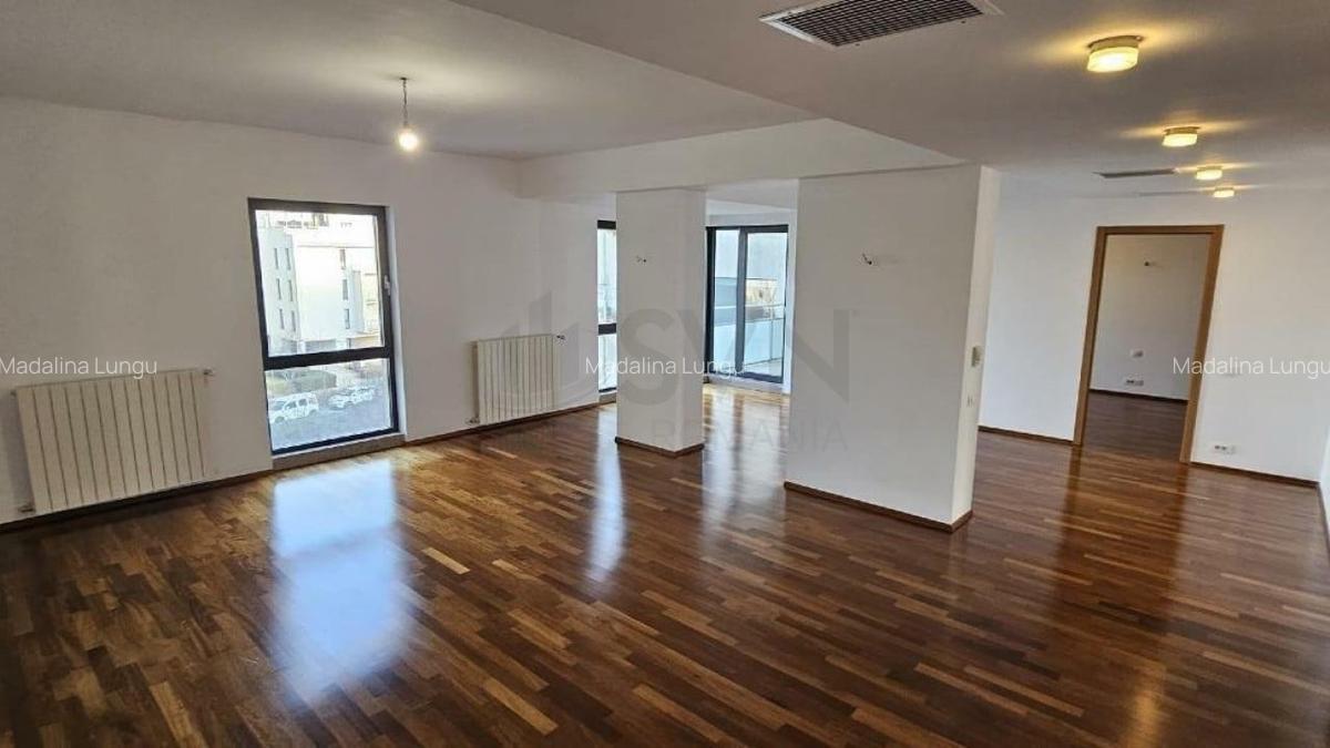 Apartament cu 4 camere decomandat în Băneasa - 1
