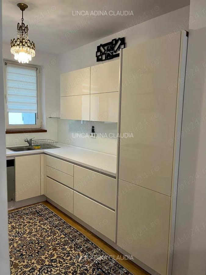 Casa cu 3 dormitoare, 3 bai, 2 livinguri, 3 holuri, 1 bucatarie - 13 Casa cu 3 dormitoare, 3 bai, 2 livinguri, 3 holuri, 1 bucatarie - 13