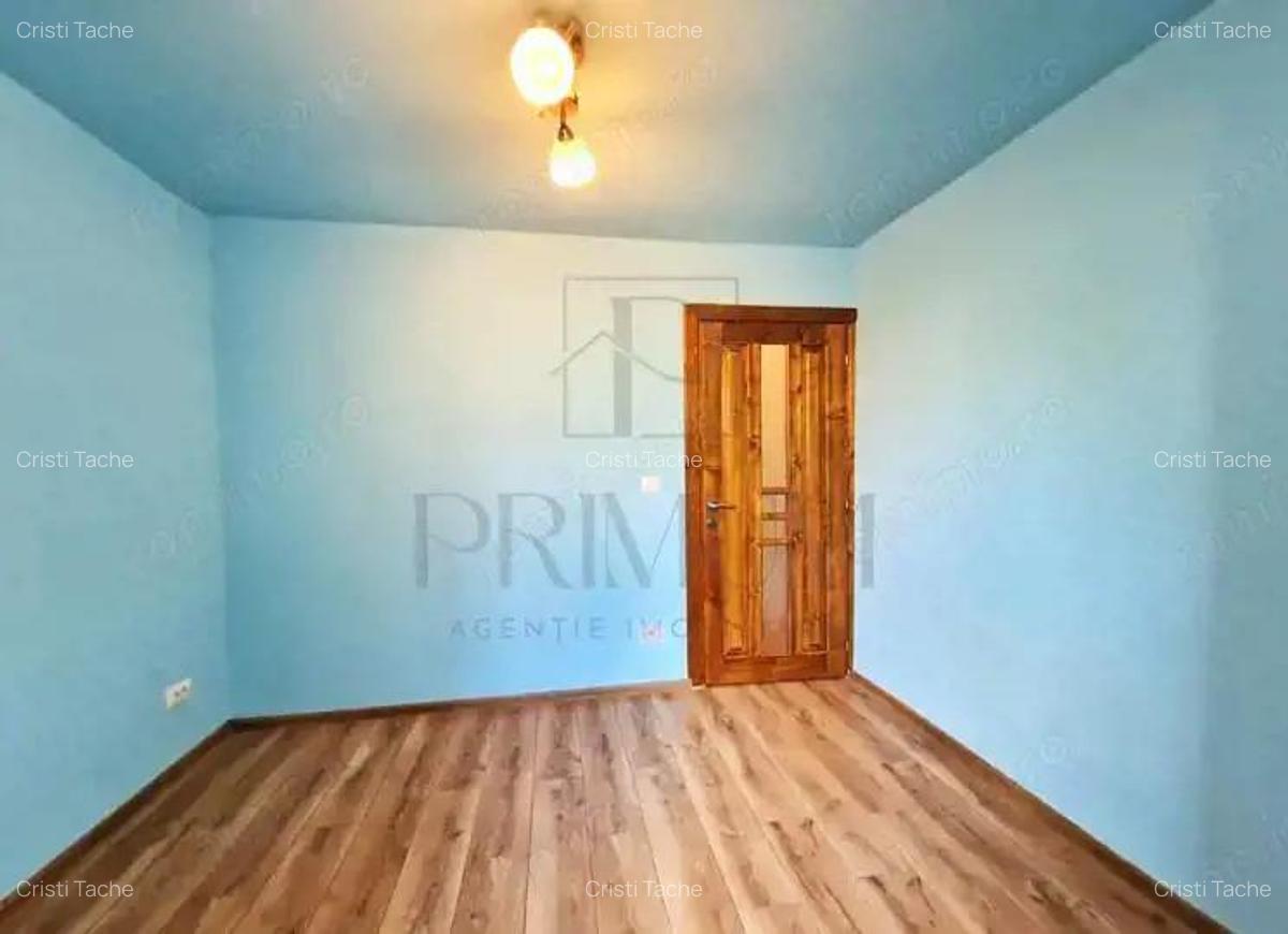 SOARELUI - ETAJ 1 - BLOC IZOLAT - 4 cam - 2 bai - 2 balcoane - centrala proprie - clima - 4