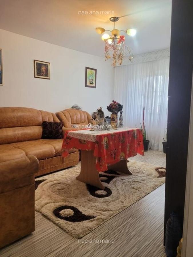 Apartament 3 camere de vanzare Crangasi - 1