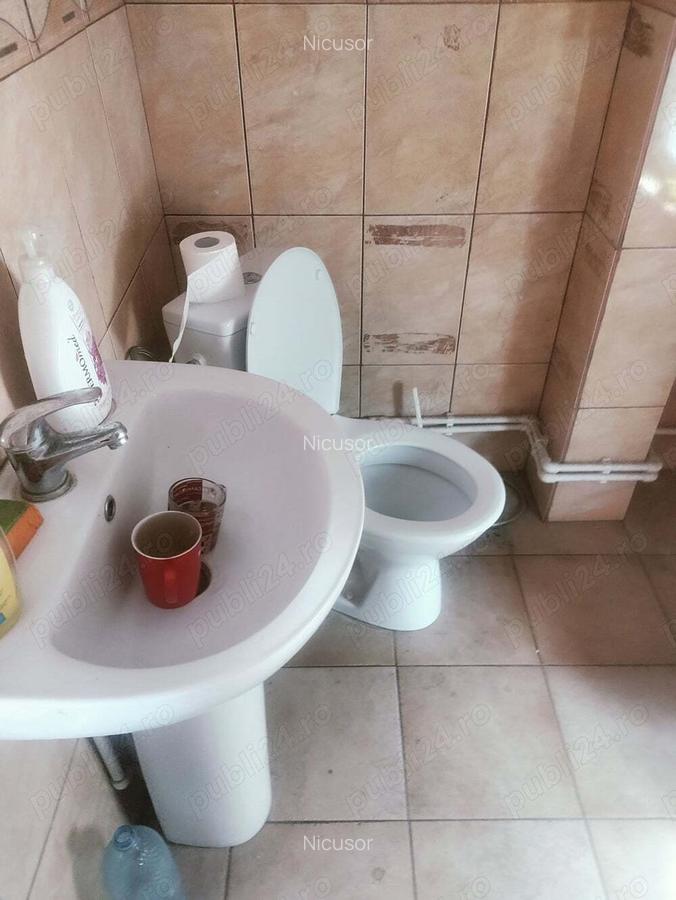 Inchiriez Spatiul Comercial parter si etaj(160m)Zona Catedrala - 8