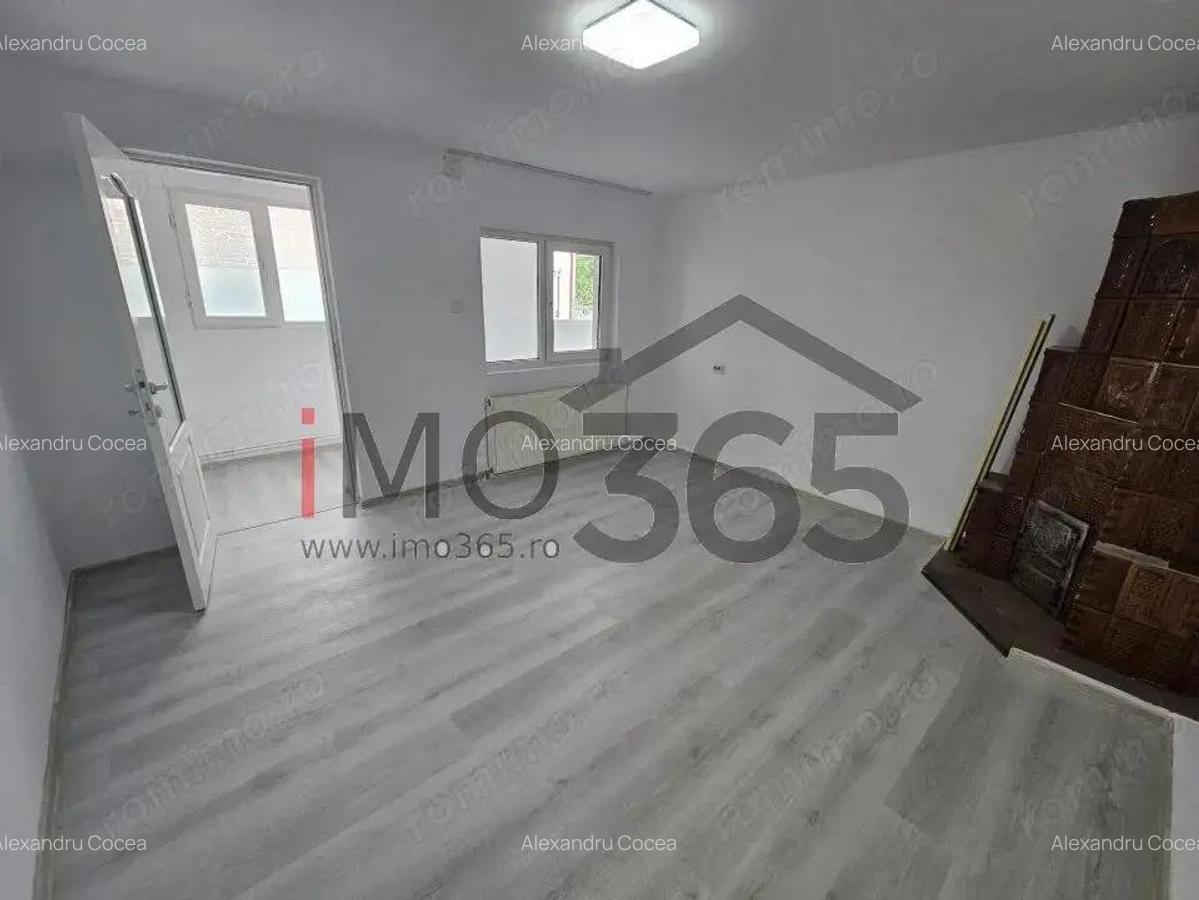 Casa Parter Izvorani Stefanesti, la nici 500m de DN7 - 7