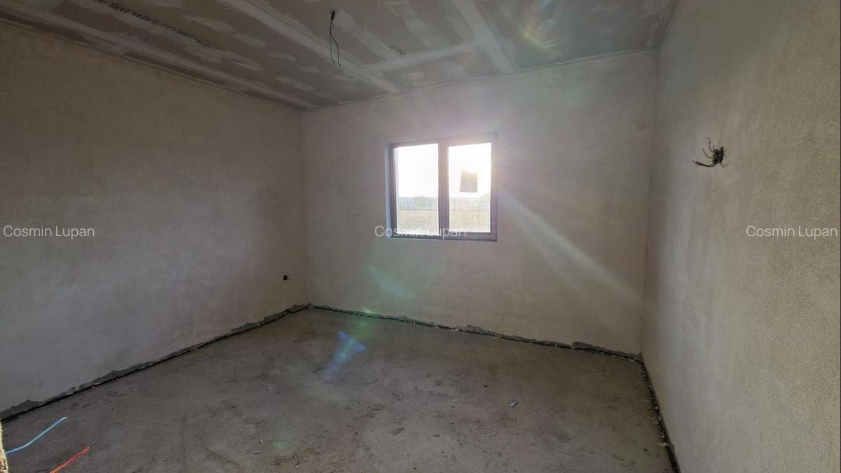 Casa de vanzare, Catalina, 3 dormitoare, 9 ari Comision 0% - 8