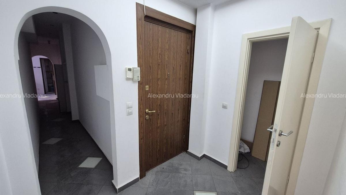 Apartament cu 3 camere 103,78 mp - piata Romana - 13