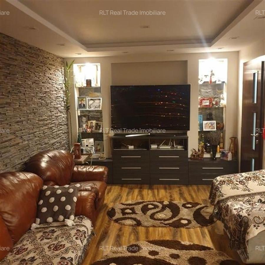 Apartament cu 4 camere decomandat, mobilat în Răcădău - 2