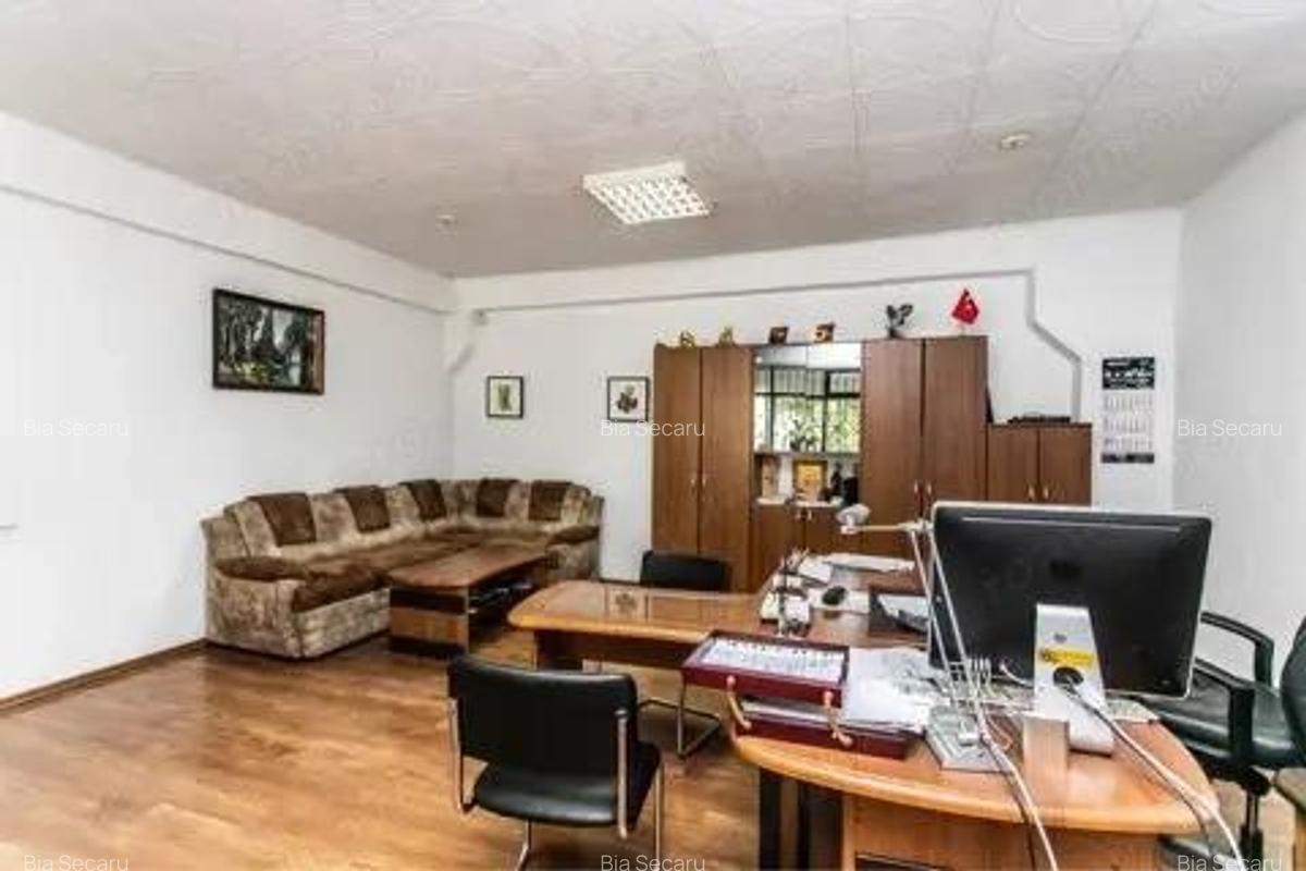 Ofer spre inchiriere birou spatiu comercial 56 de mp, etaj1 in zona unirii. - 4