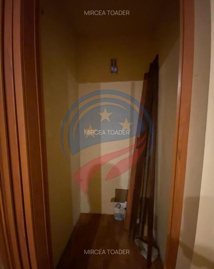 APARTAMENT 4 CAMERE SARARI DECOMANDAT - 8